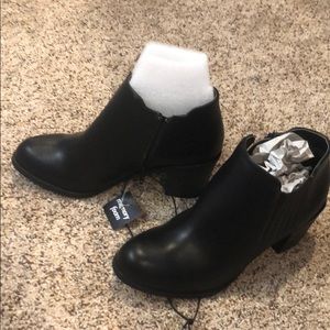 High heel business shoes